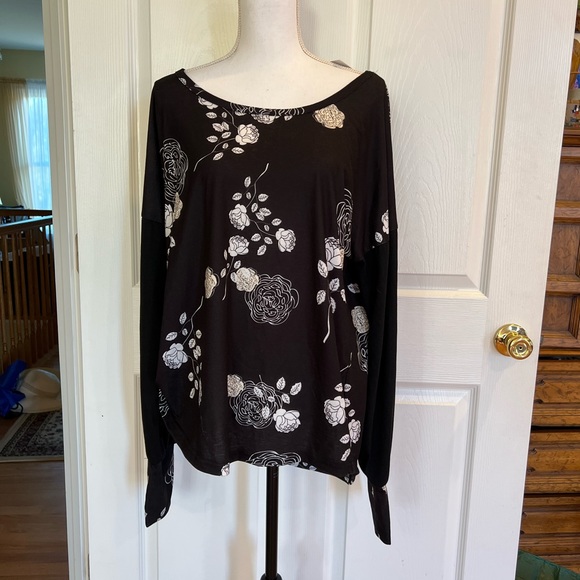 * shirt top New 1XL Loveu Dear floral top long sleeved pullover - Picture 3 of 11